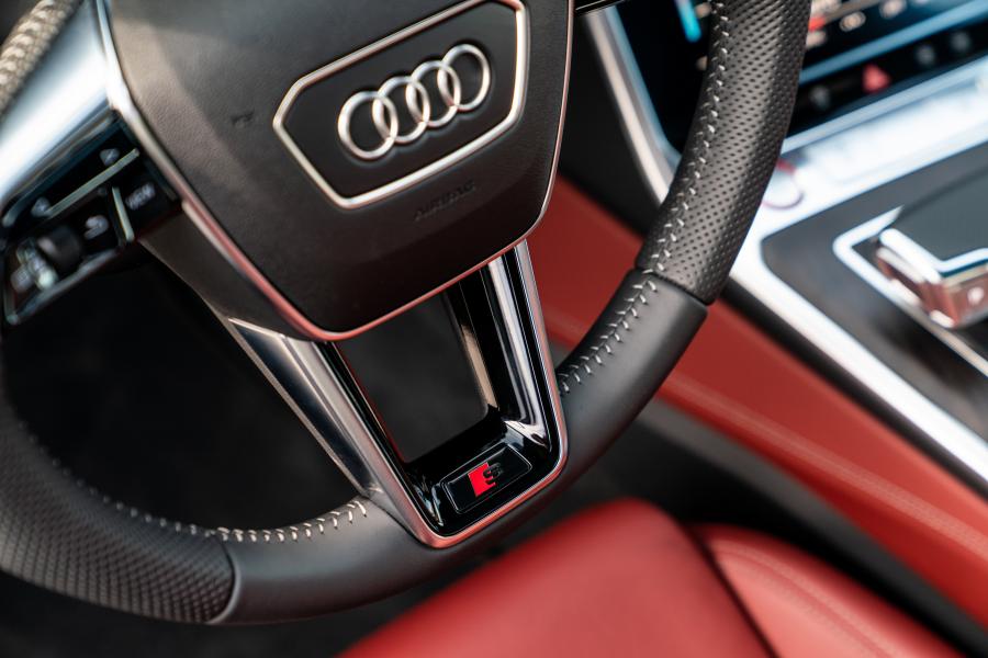 Детали интерьера Audi S6 Sedan TFSI (C8) 2020 года  (NA) (фото 24 из 24)